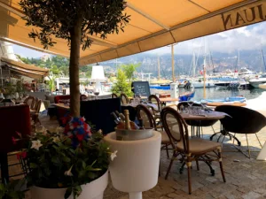 Léo Léa – Assiette au Boeuf à Saint-Jean-Cap-Ferrat