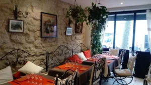 La nappe à carreaux à Le Perreux-sur-Marne