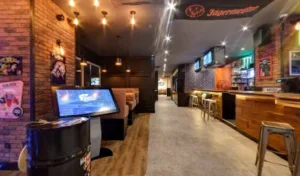 Up To You Créteil – Bar Pub Restaurant à Créteil