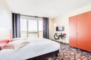 Hôtel ParKest, by Arteloge à Genas