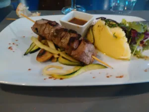 Brasserie Carte Blanche à Lons