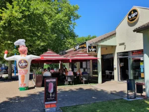 V.I.P FAST FOOD à Montréal-la-Cluse