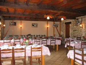 FERME AUBERGE LACERE à Bahus-Soubiran