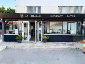 RESTAURANT LA TREILLE à Fréjus