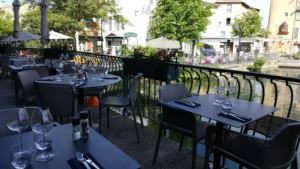 Les Terrasses By David et Louisa Isle sur la Sorgue à L'Isle-sur-la-Sorgue