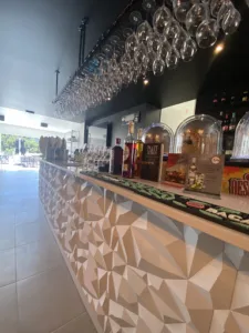 Wine-not à Ensuès-la-Redonne