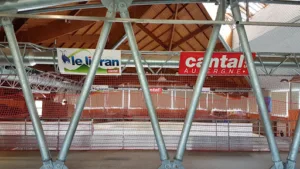 Bar-Resto de la patinoire du lioran à Laveissière