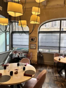 A Contre Sens à Caen