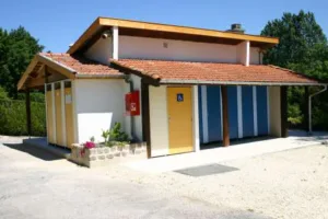 Les Breuils Camping Verdun à Verdun