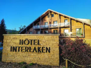Hôtel** Restaurant INTERLAKEN à Xonrupt-Longemer