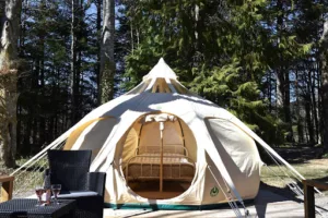 La Source, Chambre d’Hote, Camping, Glamping and Restaurant. à Saint-Pierre-d'Argençon