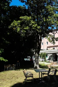 La Table De Cluny à Saint-André-de-Majencoules