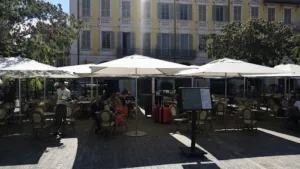 Café de la place à Nice