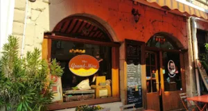 Chez Grand-mère à Valence