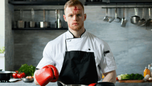 Lorsqu’on évoque les parcours atypiques, celui d’un Breton qui passa des rings de boxe aux fourneaux est emblématique. Issu d’une région ancrée dans les traditions, notre protagoniste incarne le voyage fascinant d’une passion pour la boxe, se transformant en art […]