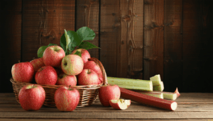 Véritable emblème des Plaisirs Sucrés, le crumble aux pommes et à la rhubarbe est un dessert qui réunit à la fois tradition et saveurs modernes. Ce dessert, popularisé dans les années 1900, est une célébration des Fruits d’Automne qui fait […]