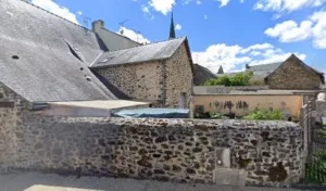 Le salvert à Le Genest-Saint-Isle