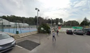 Cocottes sur court à Aubagne