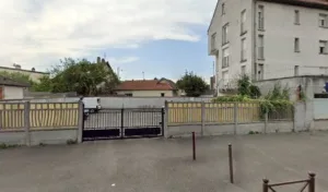 N.r Authentique à Villepinte