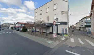 One First à Vénissieux