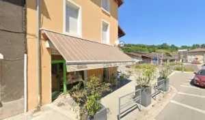 Cafe De La Place à Renage