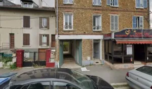 Hong-Yun à Les Mureaux