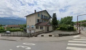 Cafe Le Petit Pont à Crolles